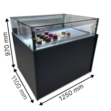 Кондитерская витрина KUM CHOCOLATIER 