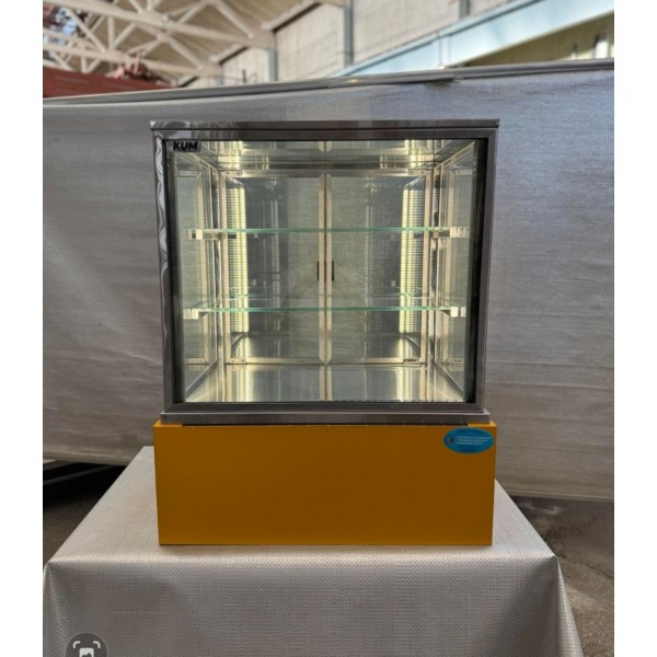 Кондитерська вітрина KUM COLIBRI 600