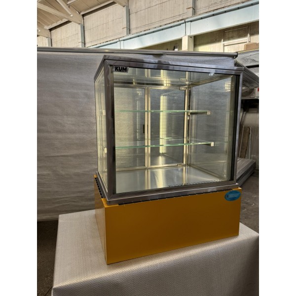 Кондитерська вітрина KUM COLIBRI 600
