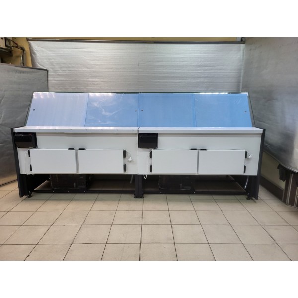 Холодильна вітрина універсальна куб KUM GASTRONOMY DROPLET 2.5 Статичний