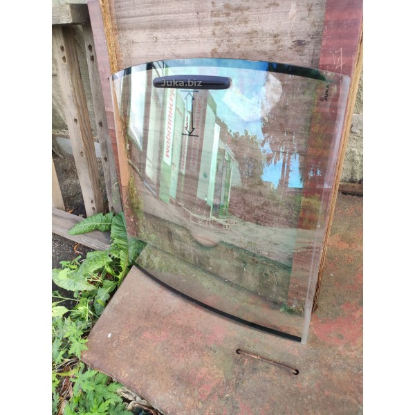 Стекло б/у гнутое нижнее, стекляная крышка для морозильного ларя JUKA M400S