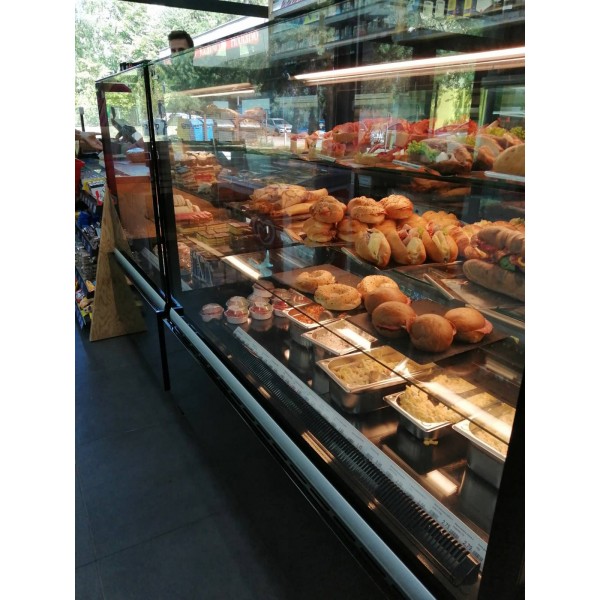 Холодильная витрина кондитерская с прямым стеклом JUKA VDL108A