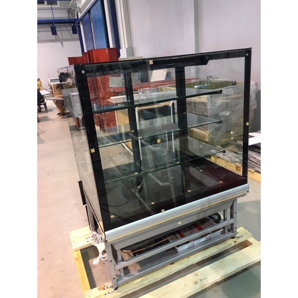 Холодильная витрина кондитерская с прямым стеклом JUKA VDL108A