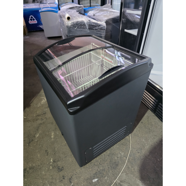 Морозильный ларь (камера, сундук) с гнутым стеклом Juka M200S бу