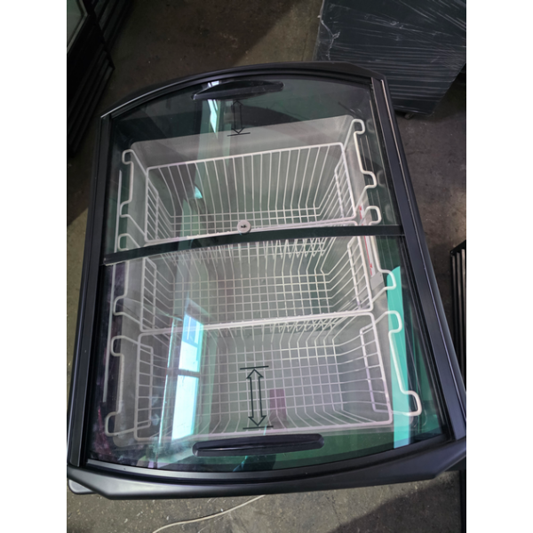 Морозильный ларь (камера, сундук) с гнутым стеклом Juka M200S бу