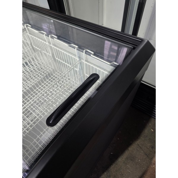 Морозильний лар бонета з гнутим склом б/в JUKA M800S